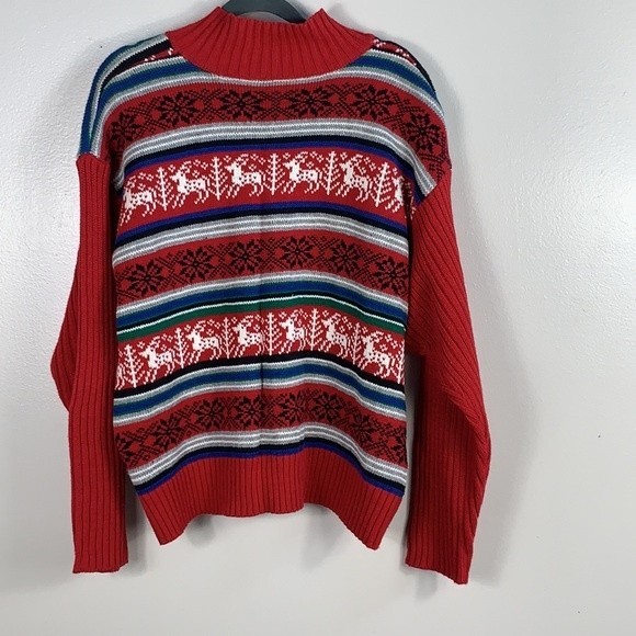 Liz Claiborne Women’s Red/White Reindeer Snowflake Knit Sweater L - Picture 3 of 6